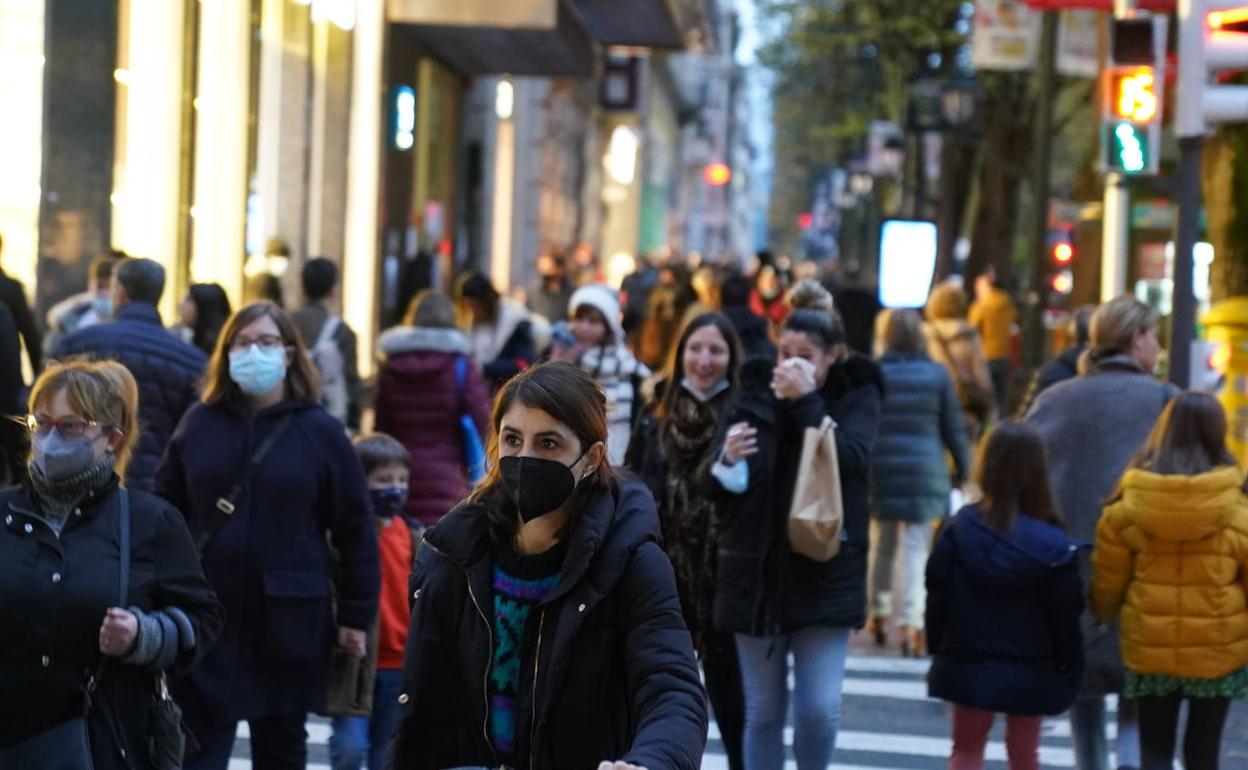 Covid en Euskadi: Osakidetza activa el tercer nivel de su plan de contingencia tras un día con 2.508 nuevos contagios