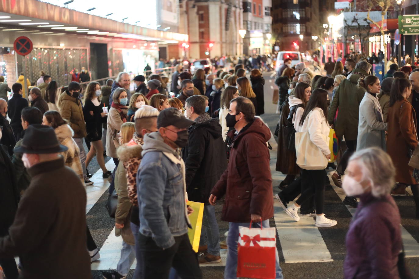 Fotos: Bilbao vive un &#039;supersábado&#039; animado pero sin grandes agobios