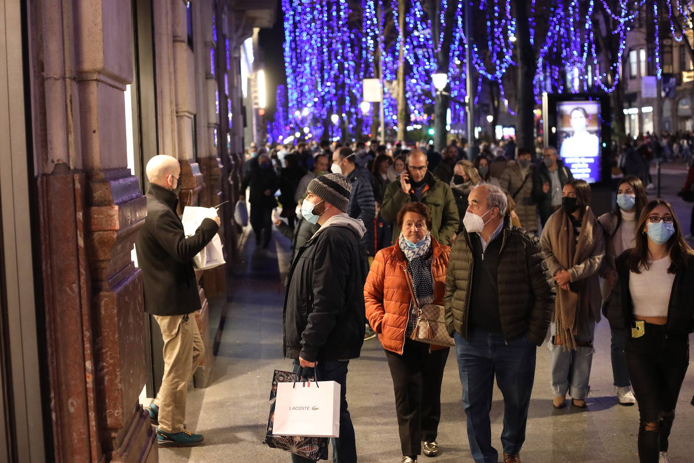 Fotos: Bilbao vive un &#039;supersábado&#039; animado pero sin grandes agobios