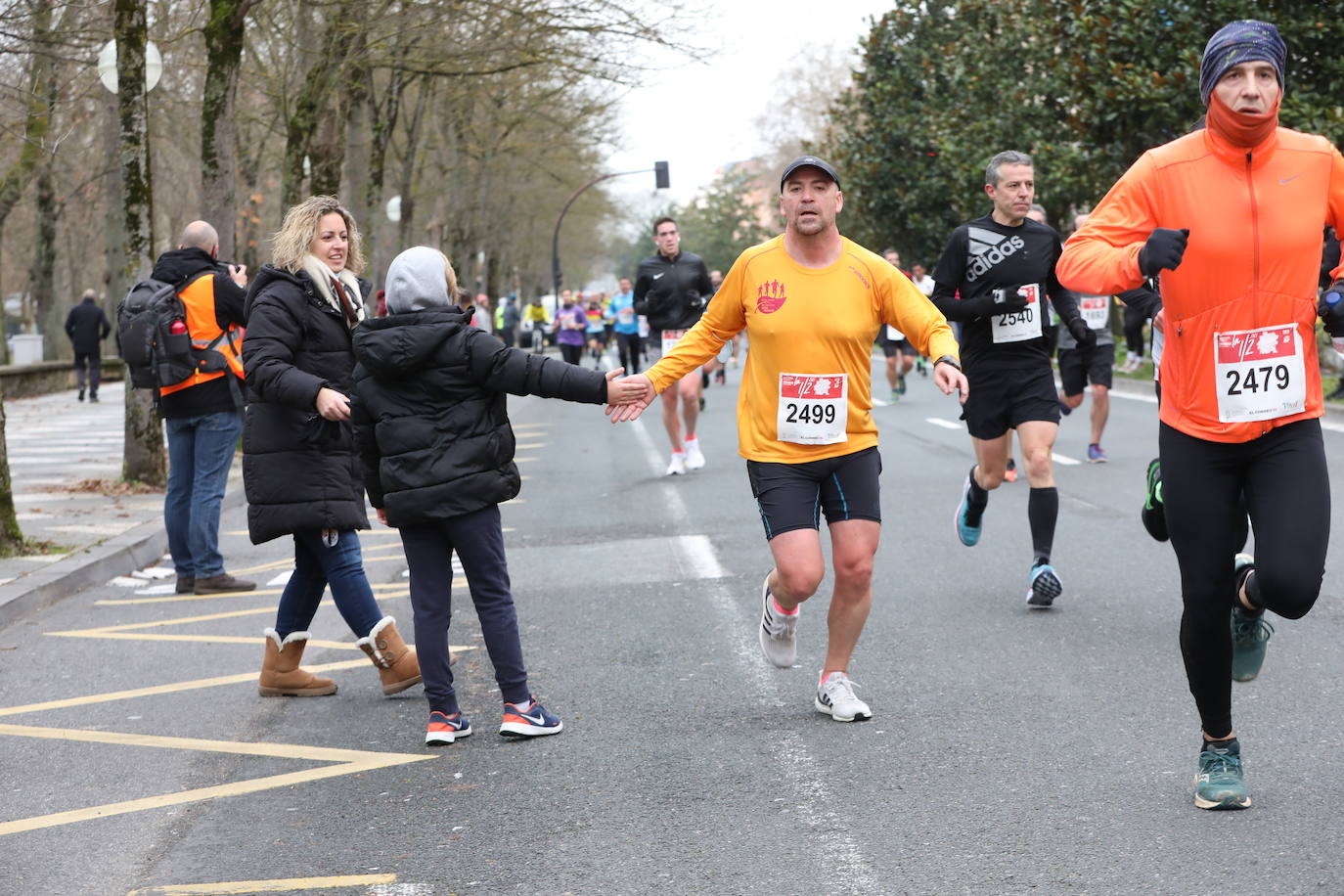 Fotos: Más de 2.500 atletas disputan la Media Maratón de Vitoria