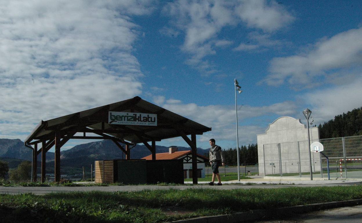 Asparrena aspira a contar con una planta de compostaje para mejorar el reciclaje. 