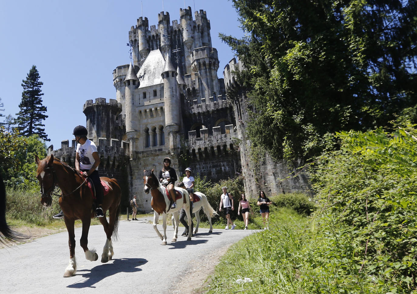 Fotos: El Castillo de Butrón a lo largo de los anos