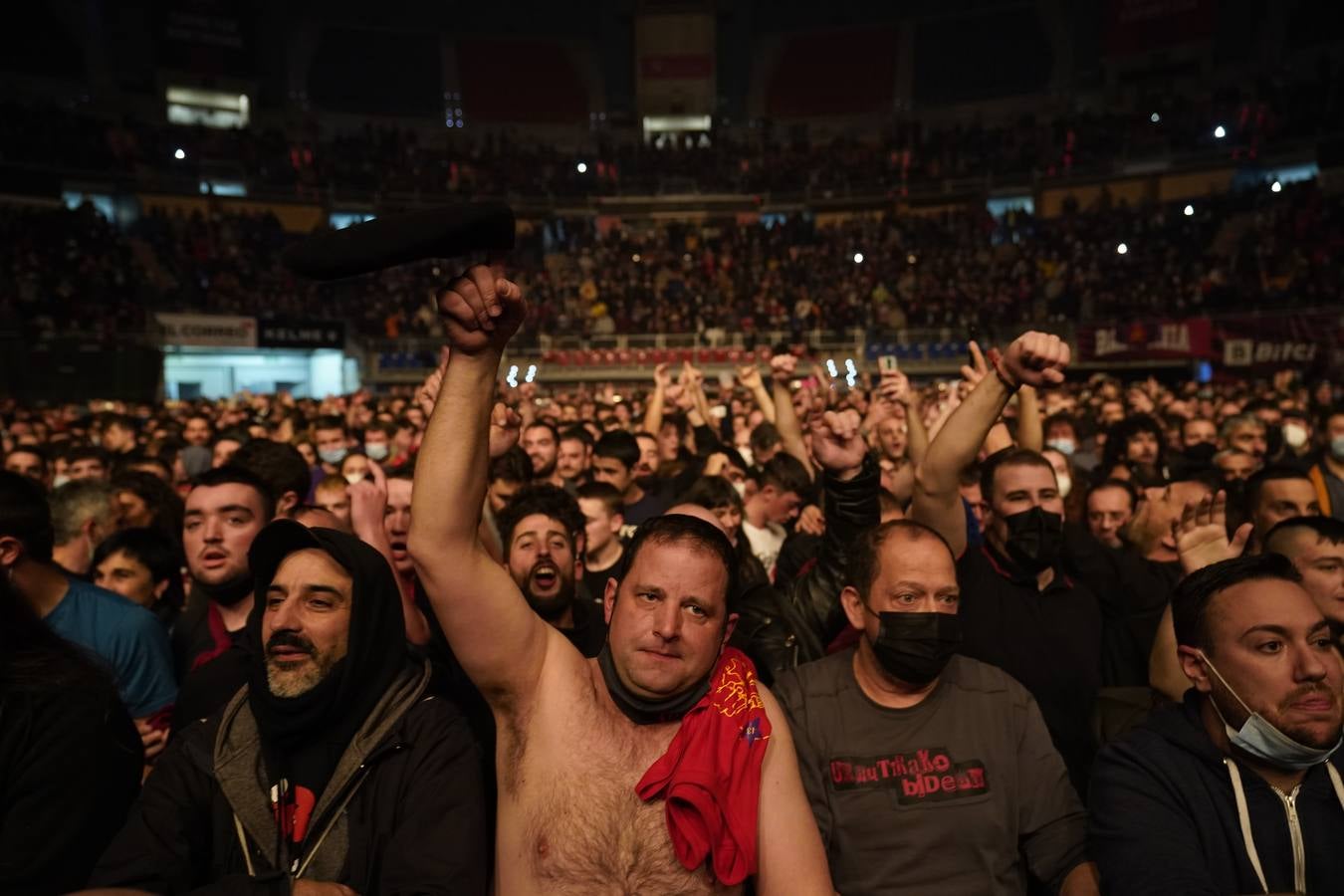 Fotos: Concierto de la Polla Records en Vitoria: pocas mascarillas y alegato del colectivo antivacunas