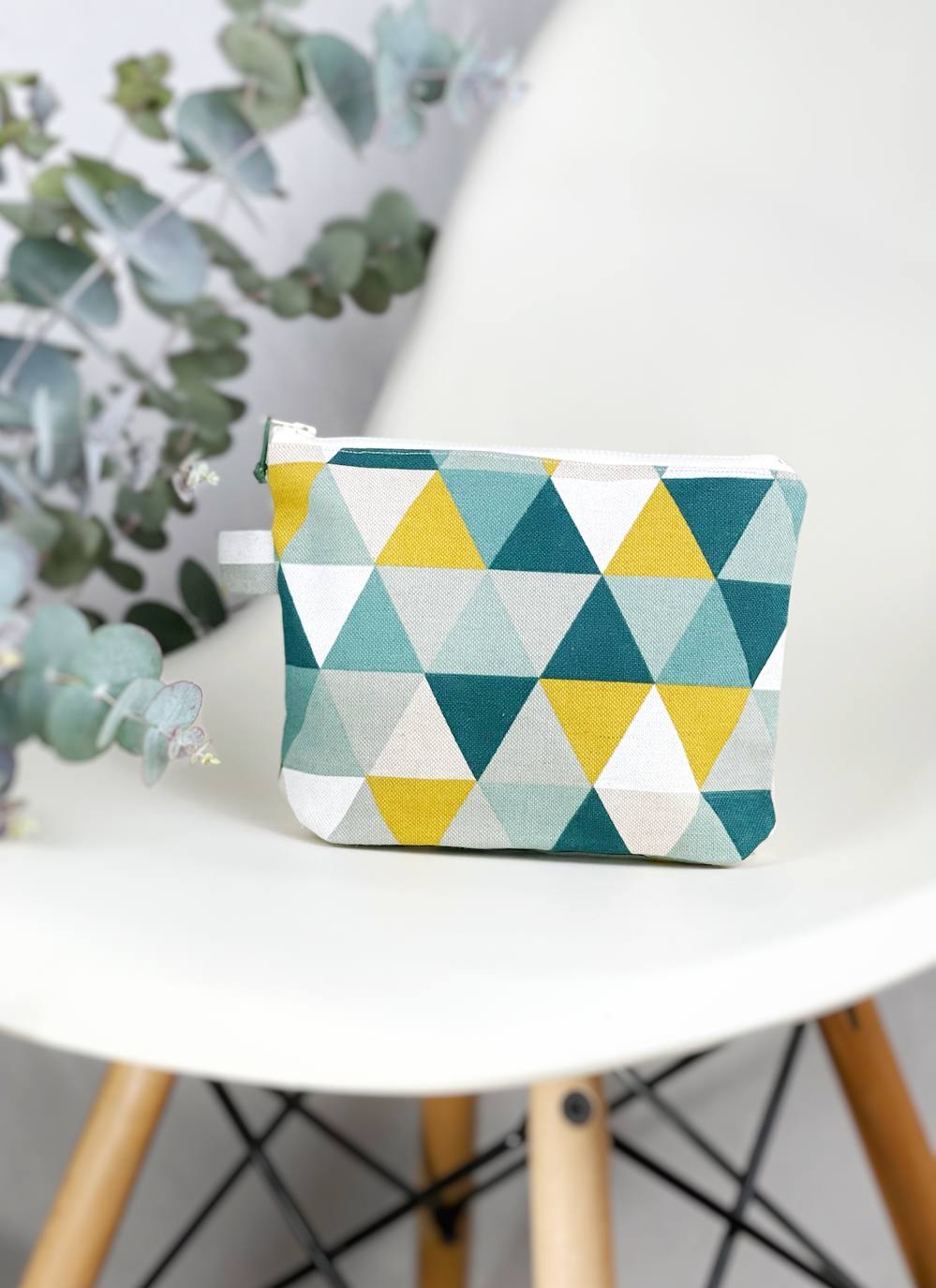 Fotos: La pareja vizcaína que rescata los colores del verano en pleno invierno con sus accesorios