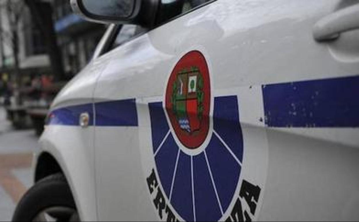 Un conductor da positivo en alcohol y drogas tras circular en dirección contraria en Sodupe y huir de la Ertzaintza