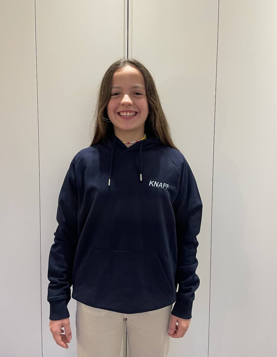 Fotos: La sudadera solidaria de dos amigas bilbaínas que conquistó a Aitor Ocio