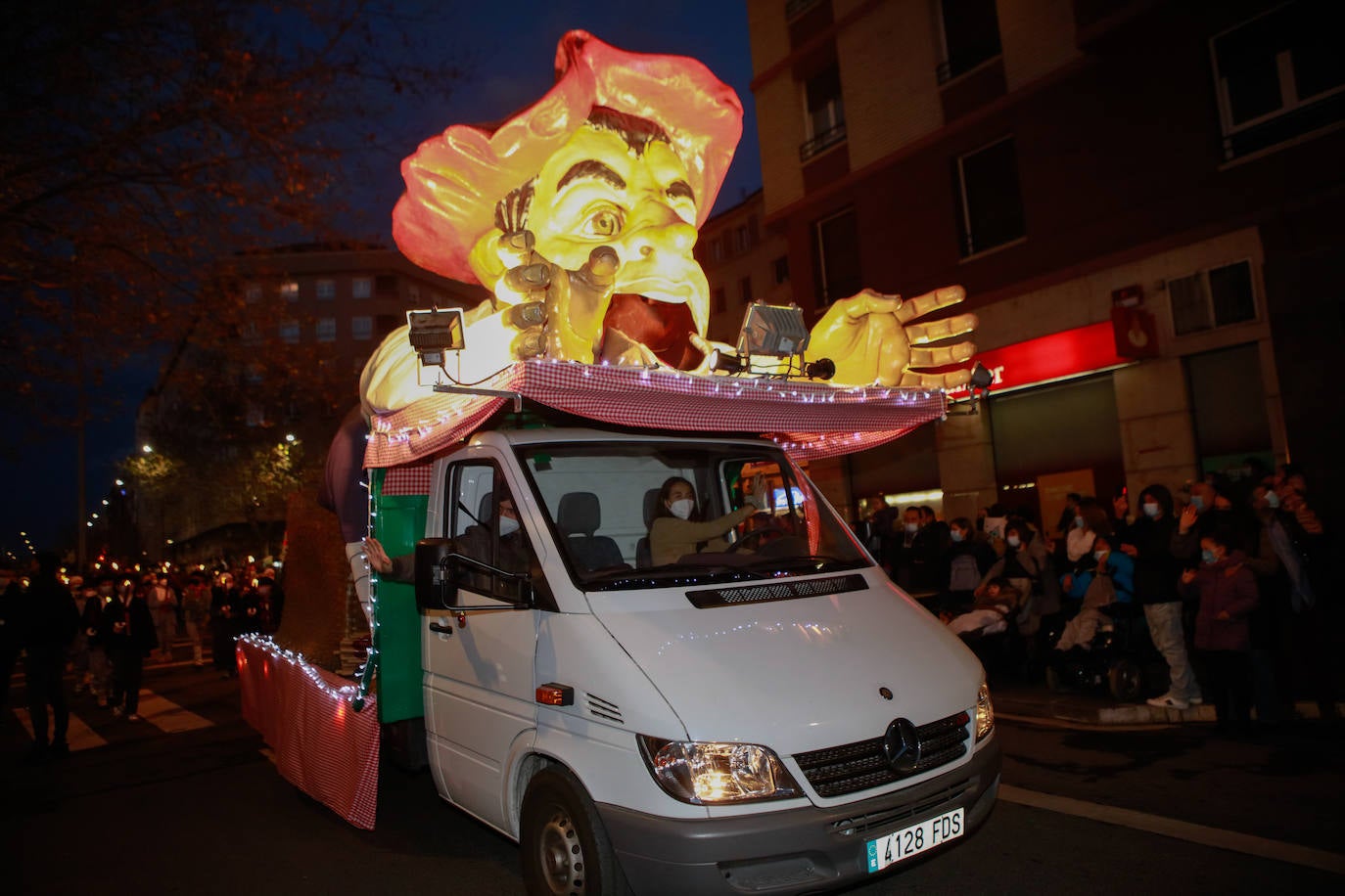 Fotos: Olentzero y su mágico séquito inunda de ilusión Vitoria