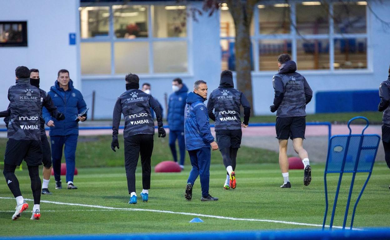 El Alavés volvió a los entrenamientos este lunes tras el parénetsis navideño. 