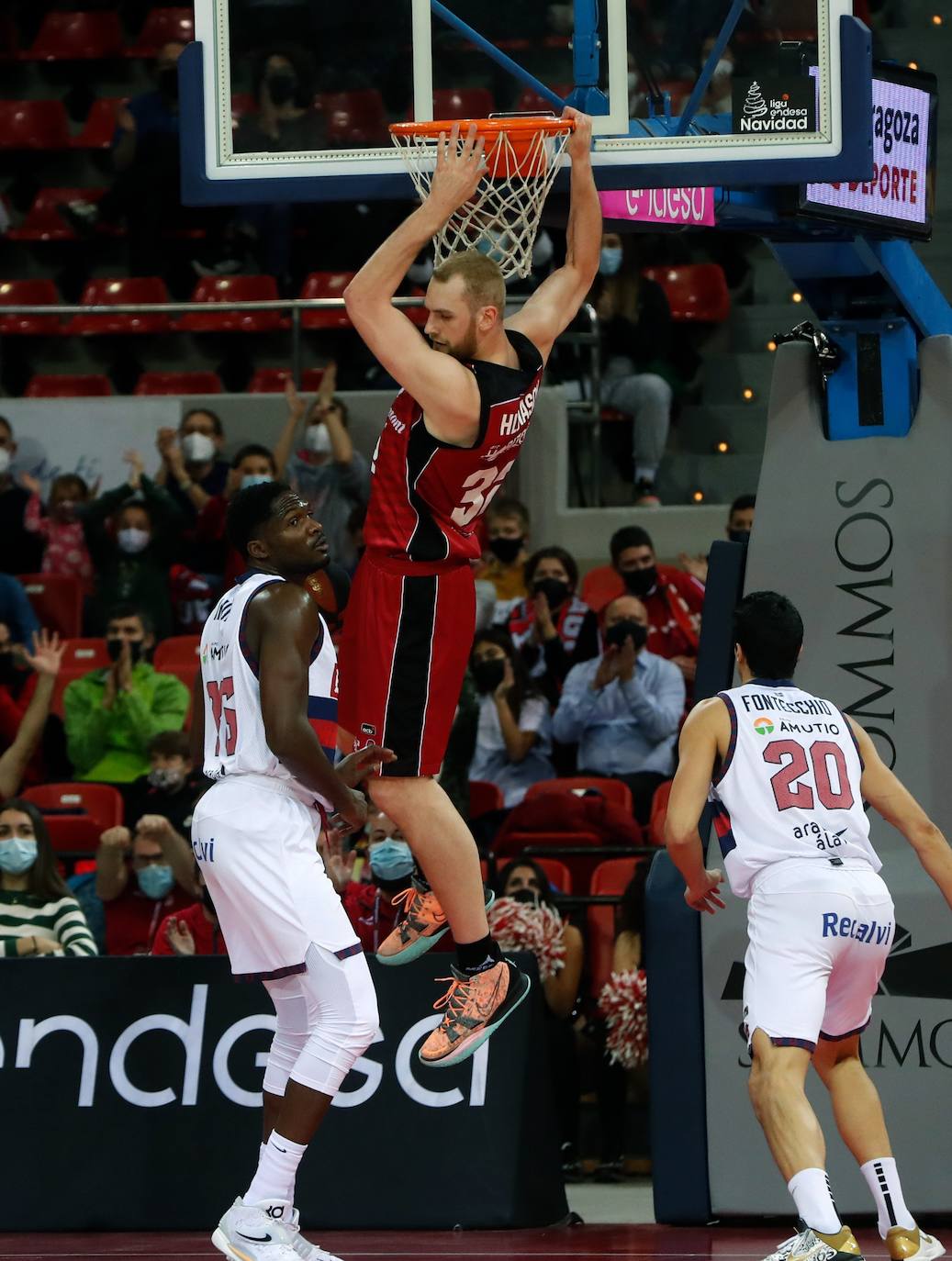 Fotos: Las mejores imágenes del Zaragoza - Baskonia