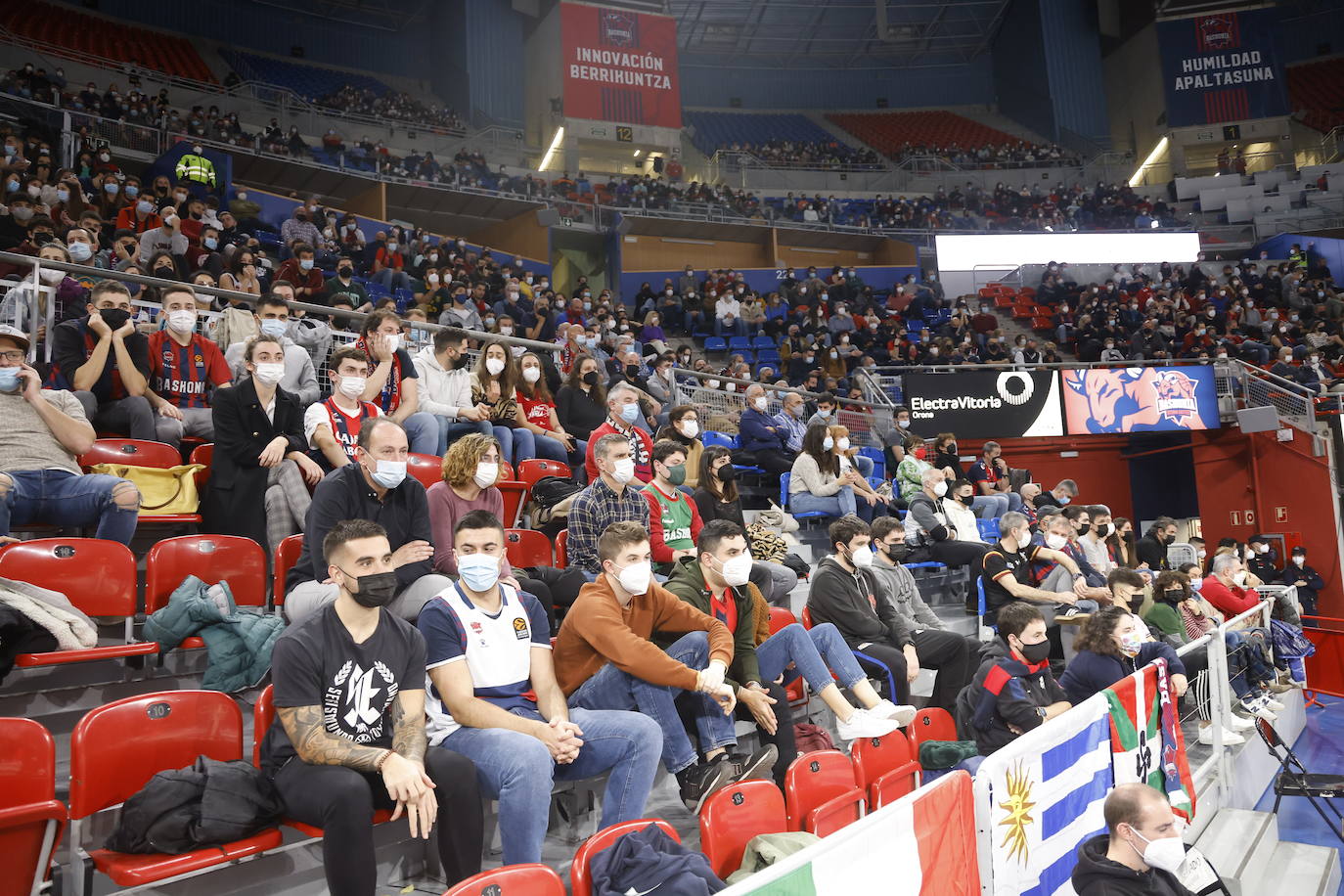 Fotos: Las mejores imágenes del Baskonia - Barça