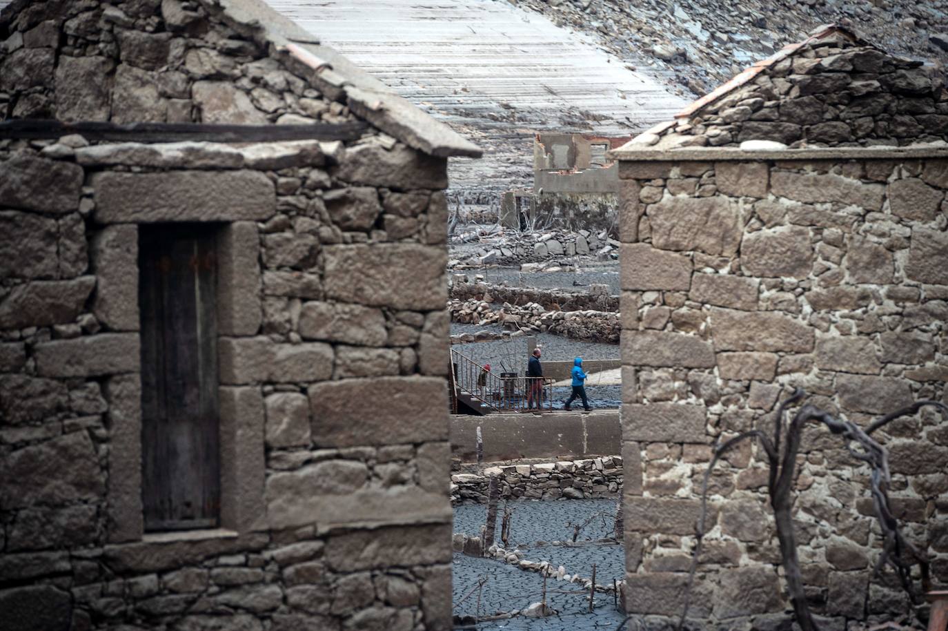 Fotos: El pueblo gallego que emerge de las aguas
