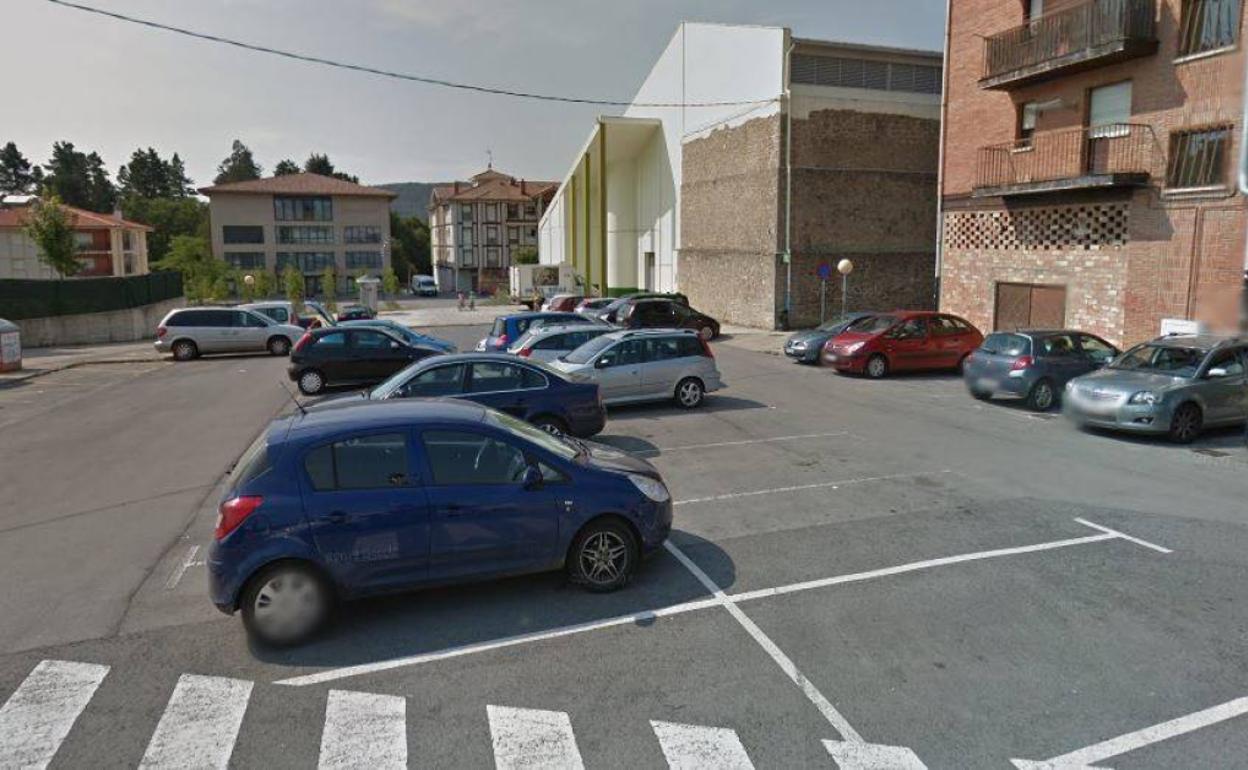 El aparcamiento tendrá dos puntos de recarga eléctrica. 