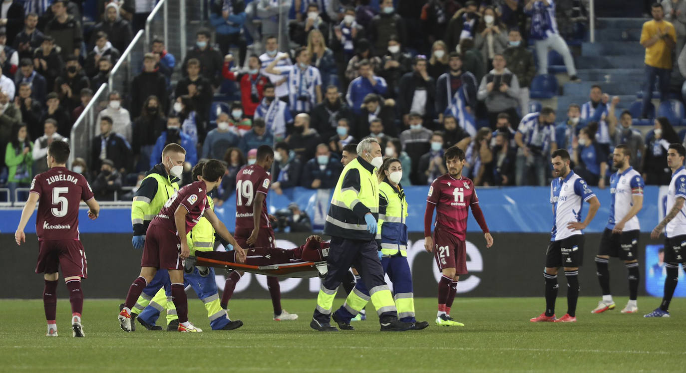 Fotos: Las mejores imágenes del derbi Alavés-Real Sociedad