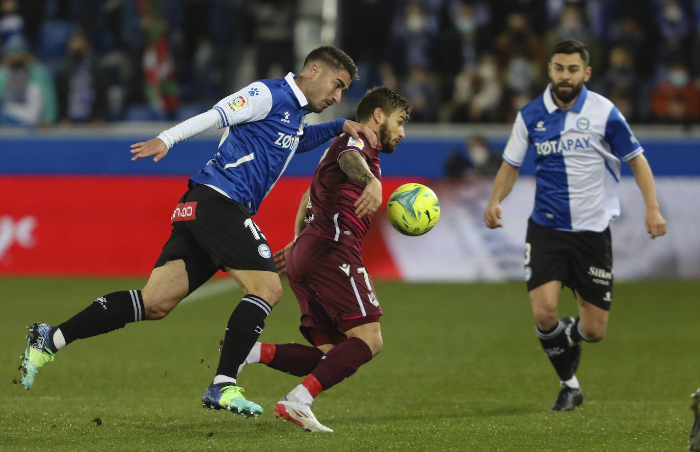 Fotos: Las mejores imágenes del derbi Alavés-Real Sociedad