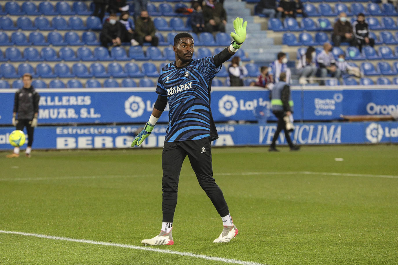 Fotos: Las mejores imágenes del derbi Alavés-Real Sociedad