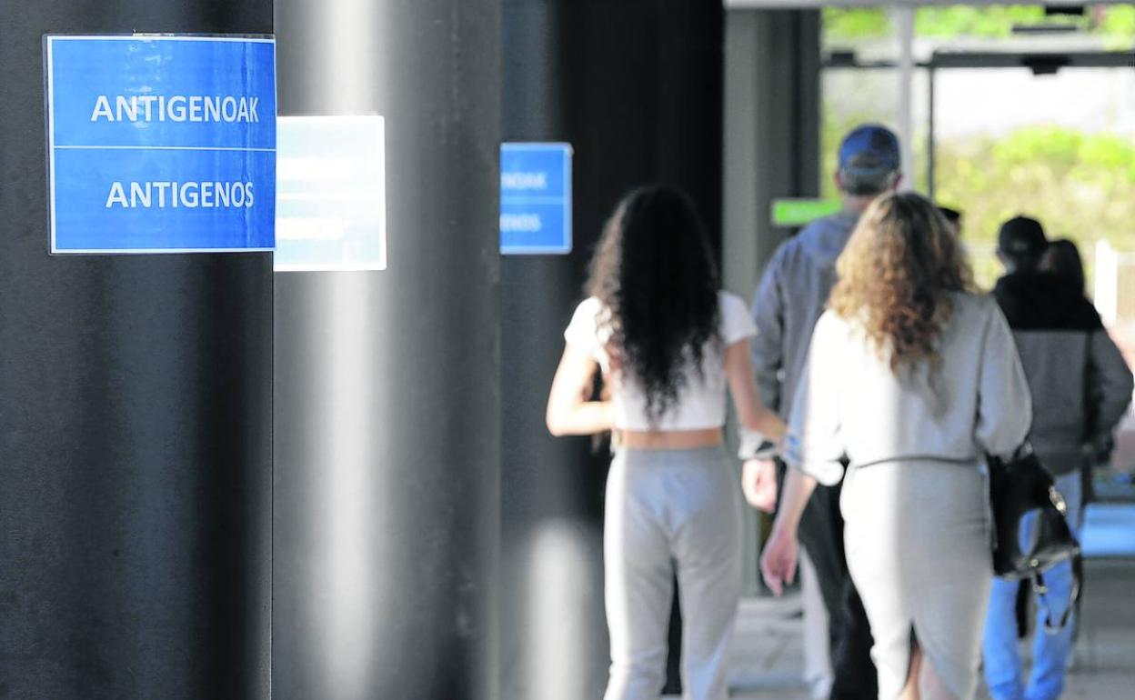 El hospital de Urduliz es uno de los lugares en los que se ha habilitado ya un punto de autotest.