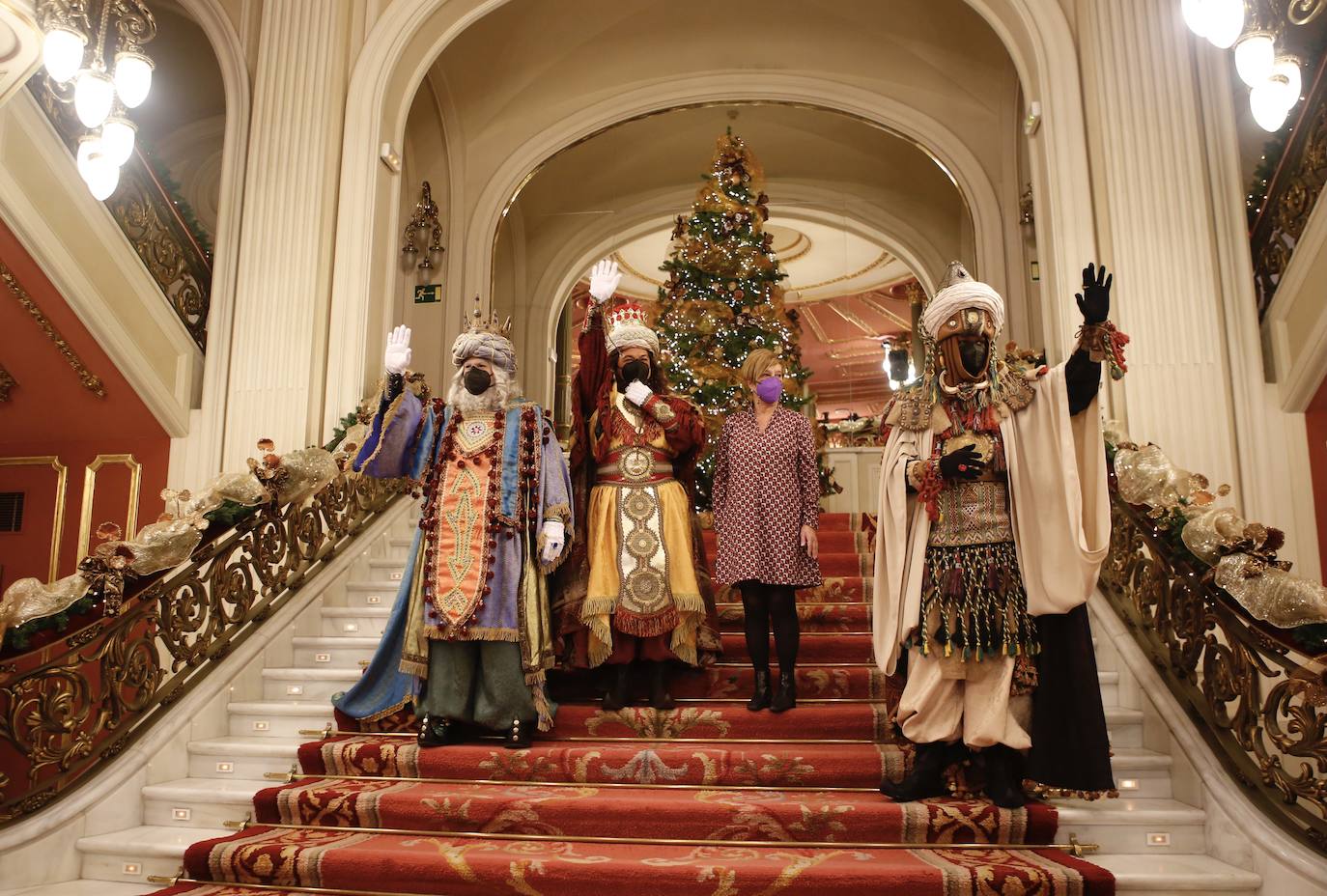 Fotos: Bilbao no tendrá cabalgata, pero los Reyes ya están aquí