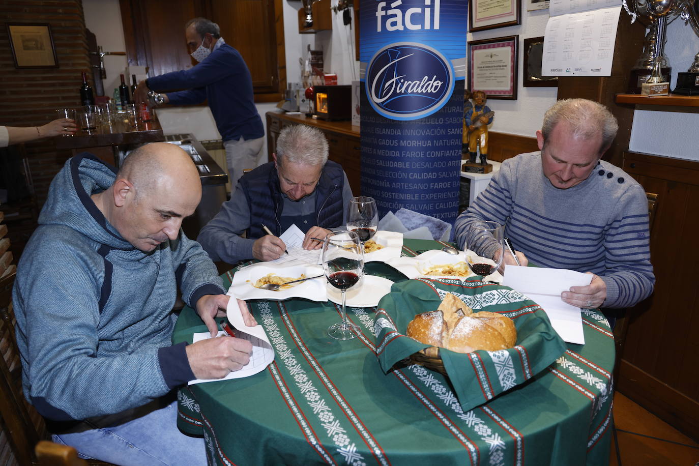 Fotos: Amairu Bat se luce con dos recetas marineras