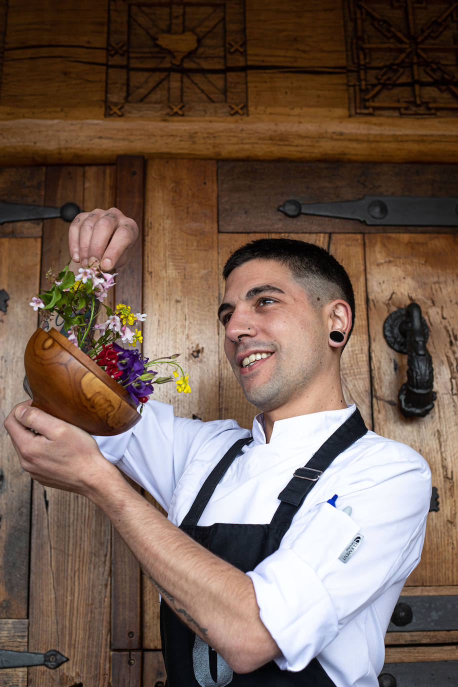 Fotos: Julen Baz, el chef que rescata recetas de los viejos caseríos