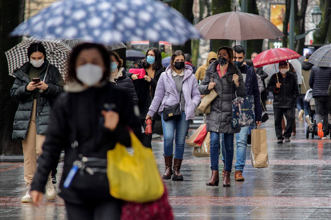 Fotos: Primer día de rebajas en Bilbao