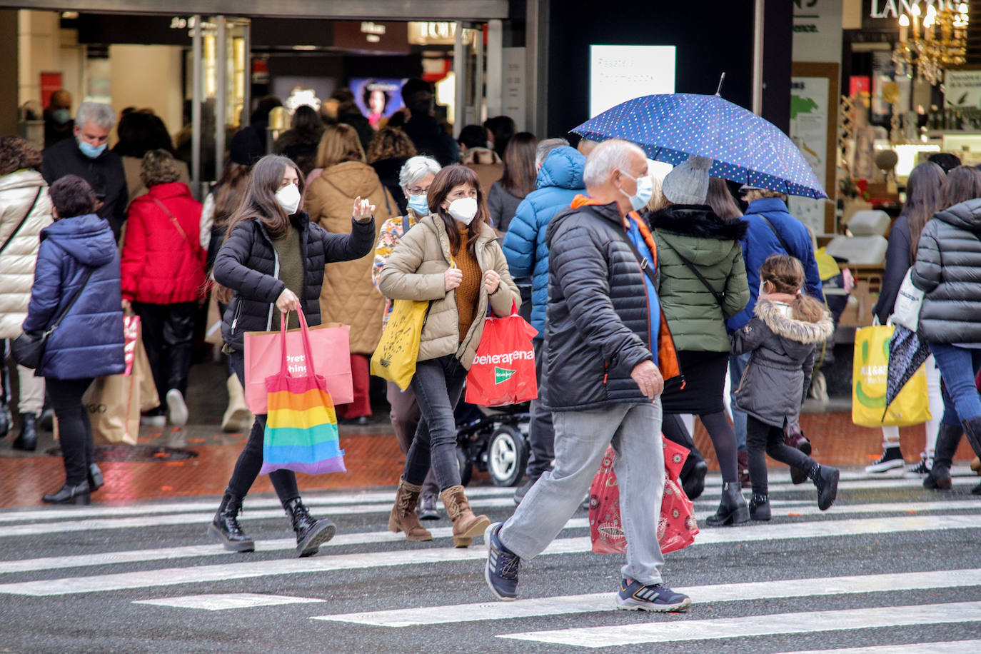 Fotos: Primer día de rebajas en Bilbao