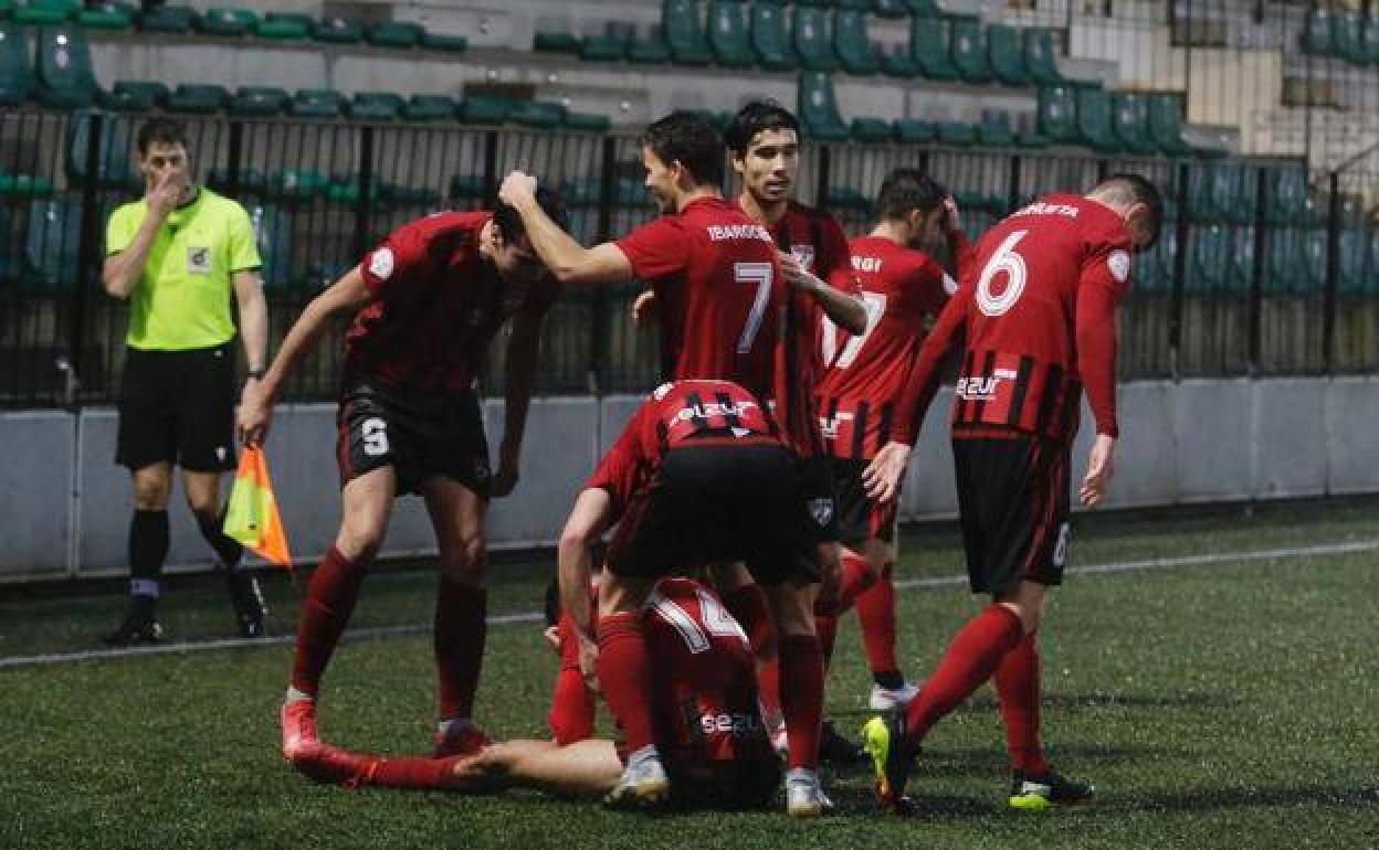 El Arenas-Ardoi aplazado por los positivos detectados en el equipo