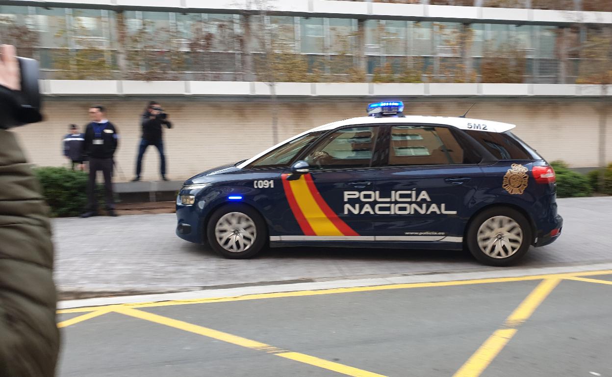 Coche de Policía Nacional.