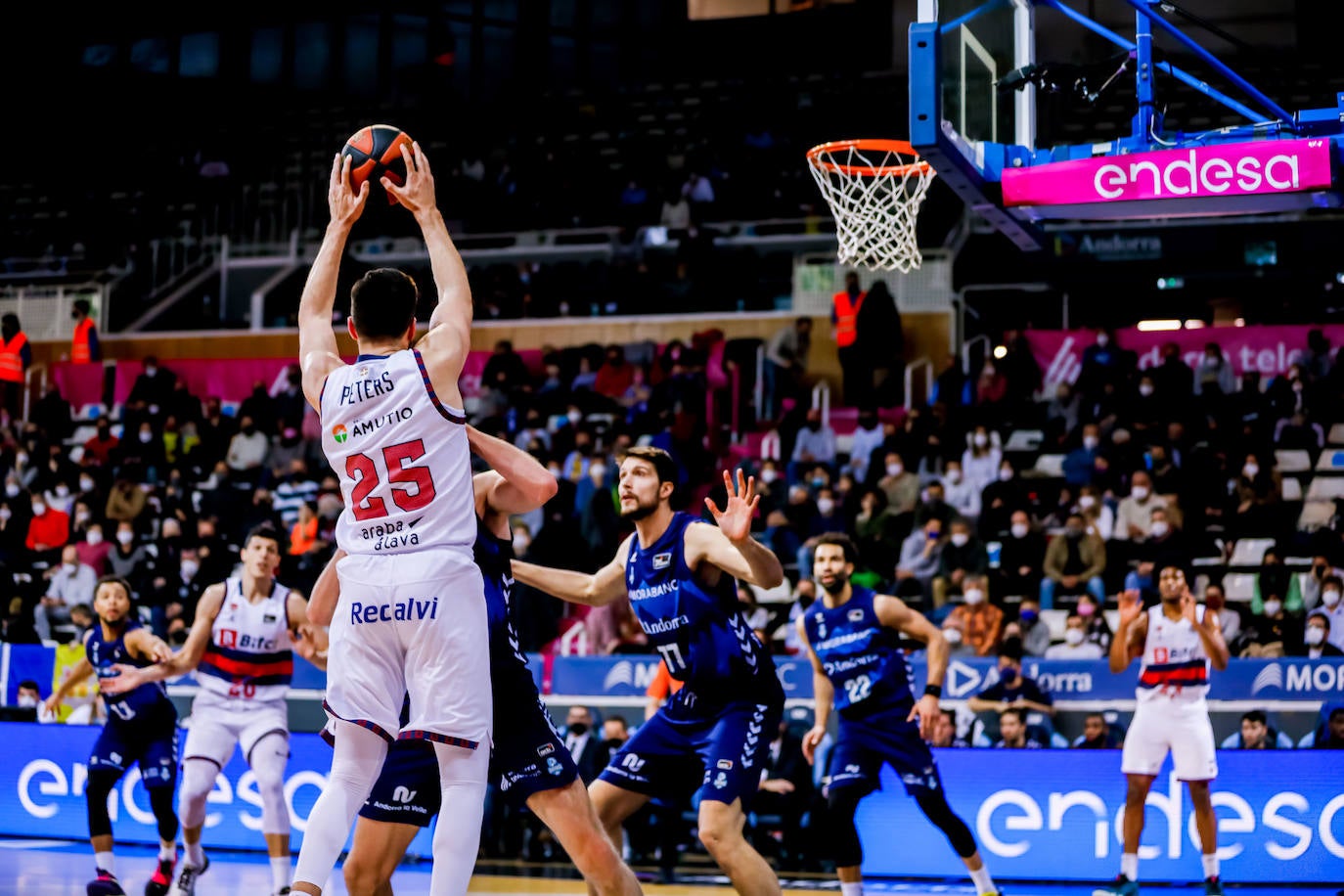 Fotos: Las mejores imágenes del Andorra - Baskonia