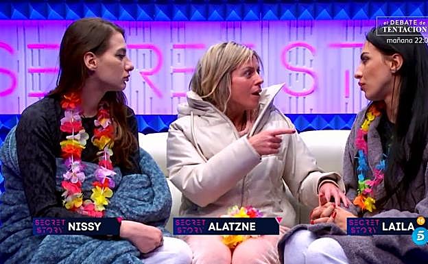 Primeras broncas en 'Secret Story': la vasca Alatzne contra las gemelas musulmanas