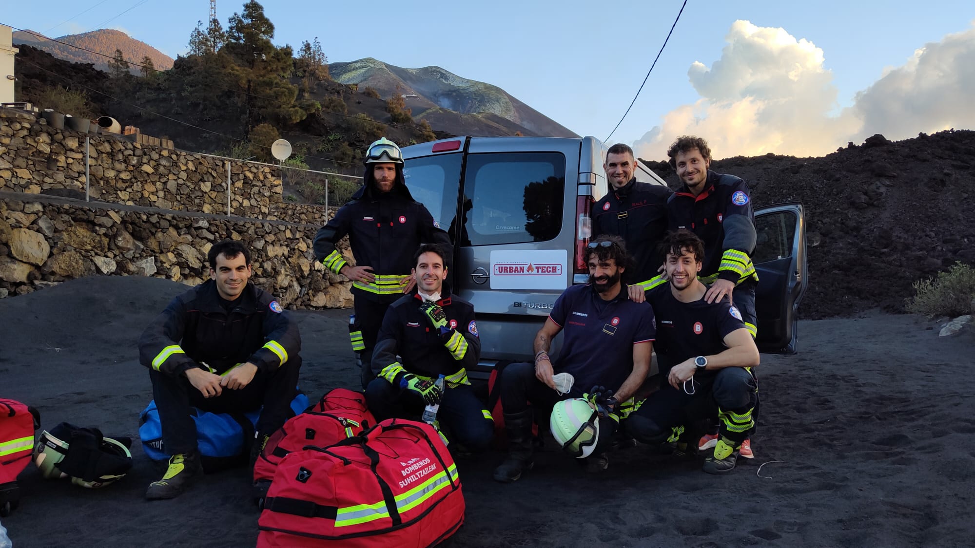 Fotos: Los Bomebros de Bilbao, en el volcán Cumbre Vieja