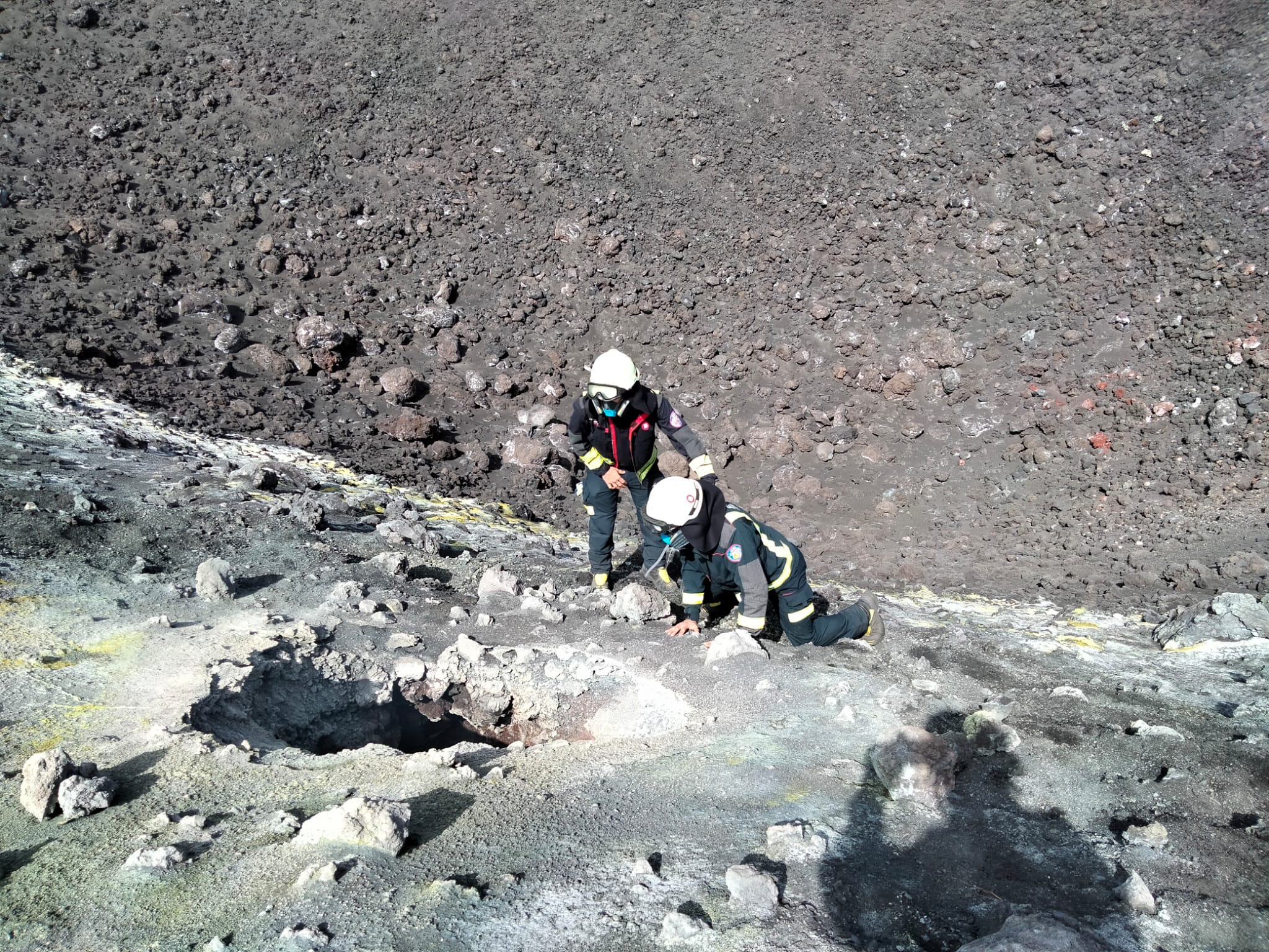 Fotos: Los Bomebros de Bilbao, en el volcán Cumbre Vieja