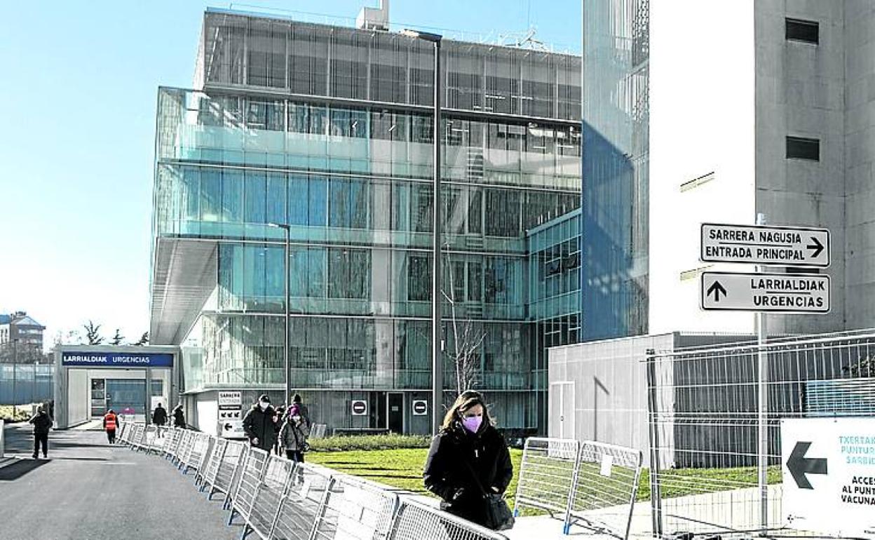 Pasillo que conduce a los vacunados hasta las futuras Urgencias.