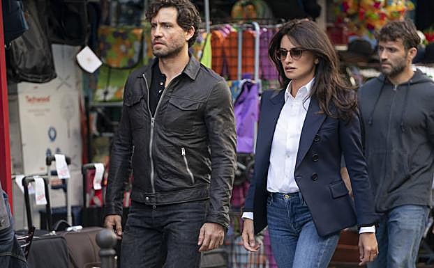 Edgar Ramírez y Penélope Cruz en 'Agentes 355'.
