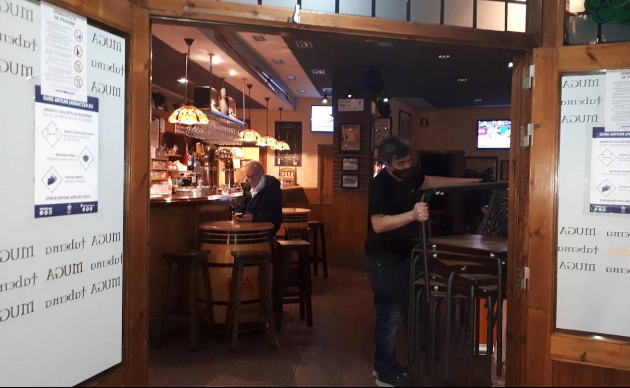 Los bares de Lekeitio son cada vez más amigables con los mayores 