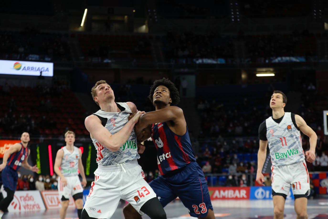 Fotos: Las imágenes del Baskonia - Bayern