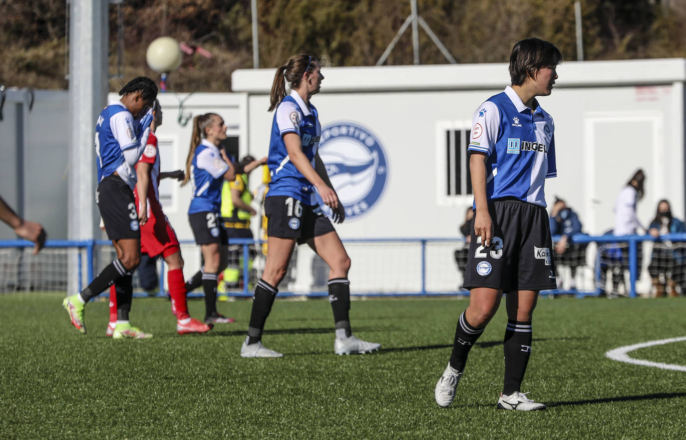 Fotos: Las mejores imágenes del Alavés Glorisas-Atlético