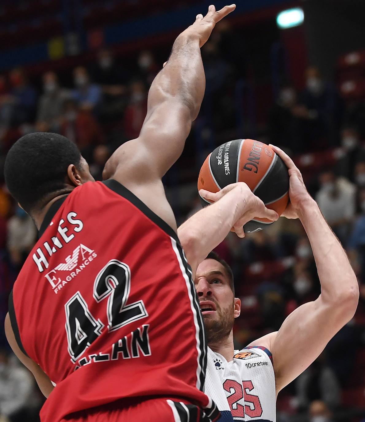 Fotos: Las mejores imágenes del Armani Milán - Baskonia