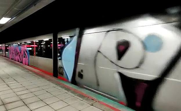 Así quedó la unidad del metro afectada.
