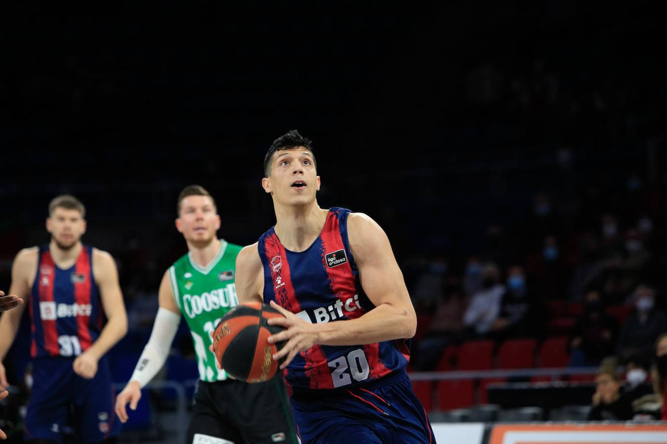 Fotos: Las fotos del Baskonia-Betis