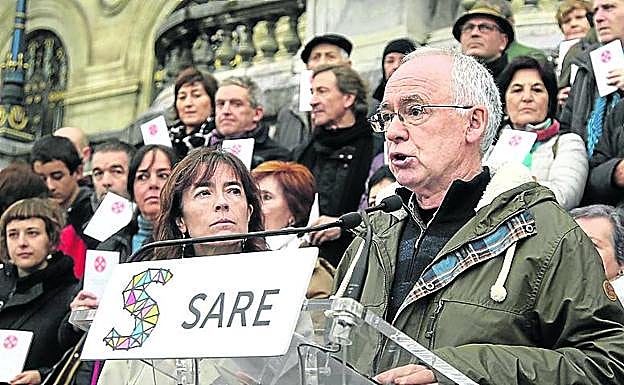 Con Sare. Azkarraga, al término de una movilización por los reclusos. 