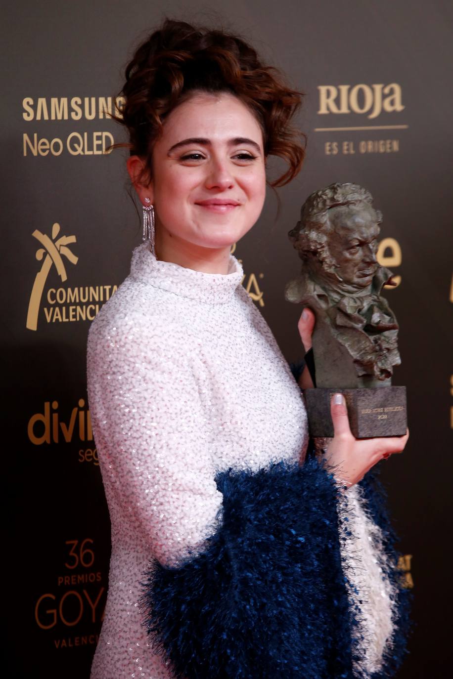 Fotos: Jone, la estudiante que está detrás del espectacular vestido con el que María Cerezuela ganó el Goya