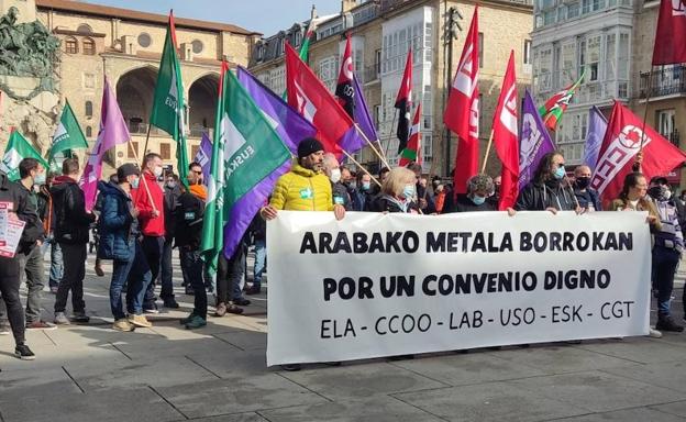 La negociación del convenio del metal alavés se encalla