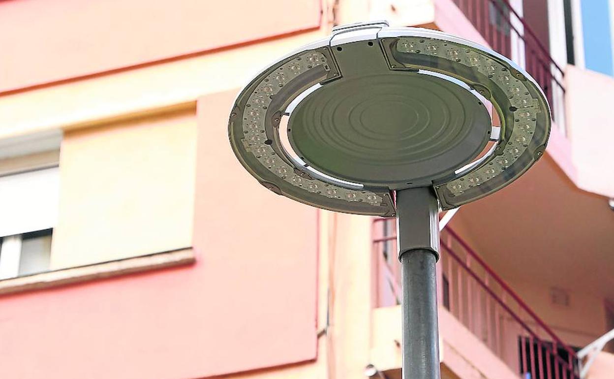 La instalación de nuevos sistemas LED en las calles se viene realizando desde hace ocho años con la modernización de instalaciones.