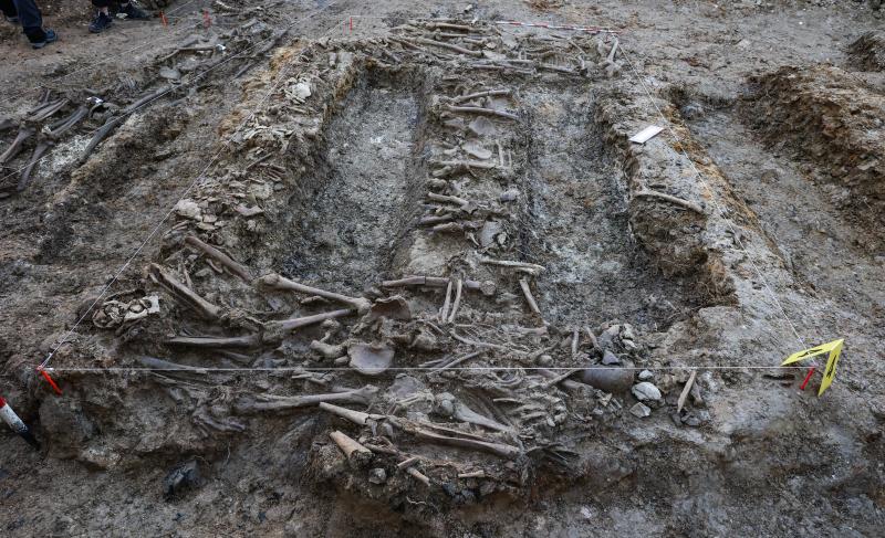 Fotos: Hallan en el cementerio de Begoña fosas comunes con restos de soldados liberales de la Guerra Carlista