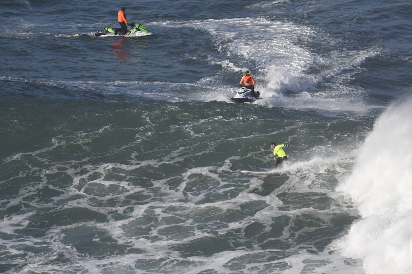 Fotos: Espectáculo en el campeonato de surf Punta Galea Challenge de Getxo