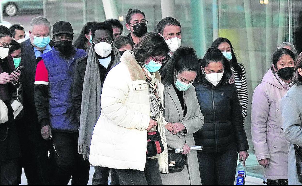 Familiares de la tripulación del 'Villa de Pitanxo'. Doce marineros continúan desaparecidos en aguas de Terranova. 