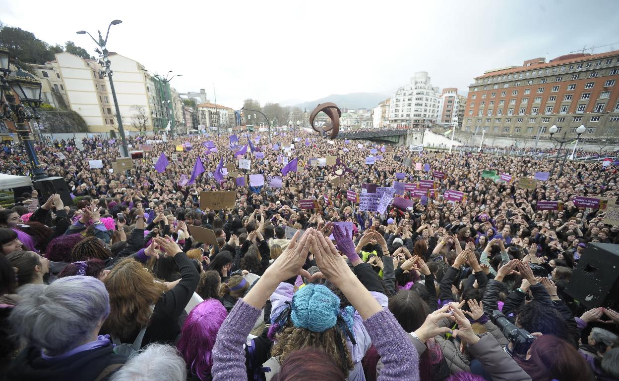 Una de las anteriores manifestaciones del 8-M en Bilbao