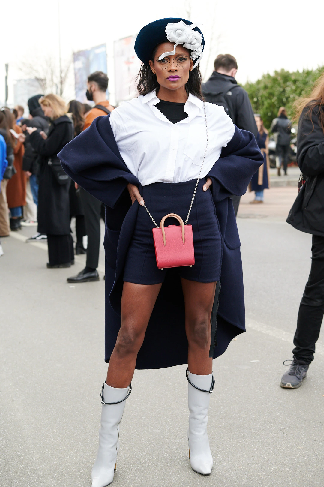 The Best Street Style Looks From Milan Fashion Week Spring 2022  Cómo  combinar colores, Semana de la moda, Estilo calle primavera