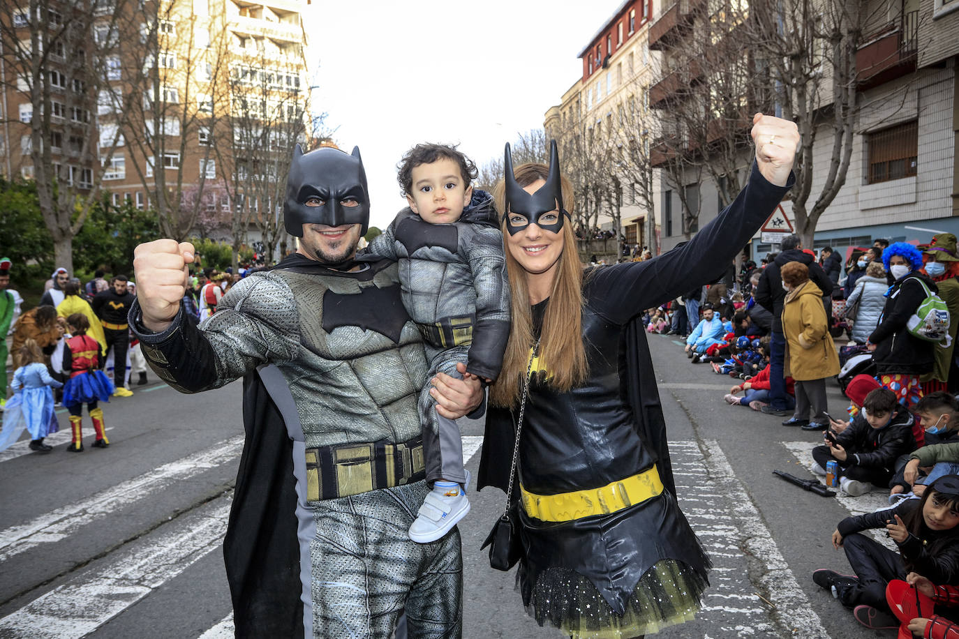 Fotos: Búscate en las fotos del desfile de comparsas del Carnaval
