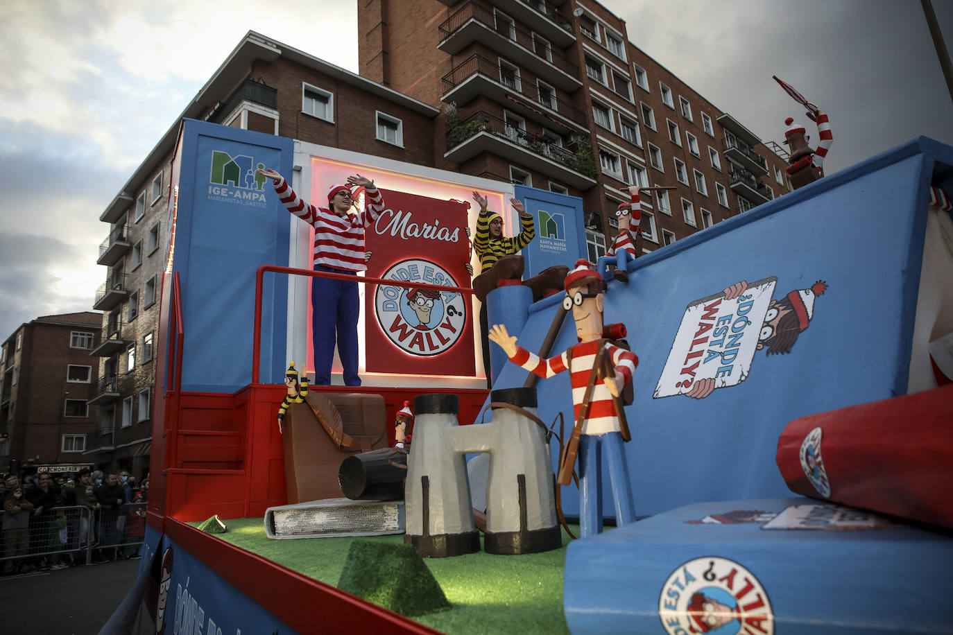 Fotos: Búscate en las fotos del desfile de comparsas del Carnaval